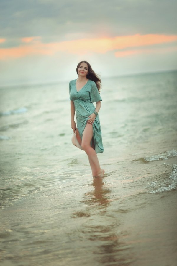 Découvrez l'élégance de la robe vert d'eau